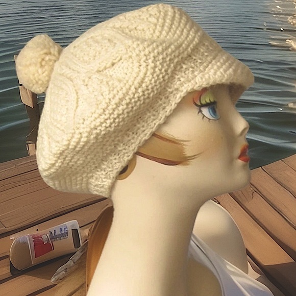 🐑JOHN MOLLOY🐑 WOOLLY CROCHET HAT HANDMADE IN NORTHERN IRELAND VTG PERFECT🇮🇪 - Picture 1 of 11